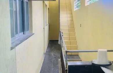 Imagem: A casa possui 2 Dormitórios, 2 Banheiros, 1 Vaga na garagem