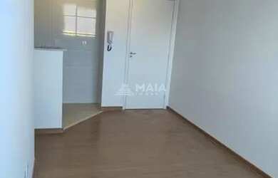 Imagem: O apartamento possui 2 Dormitórios, 1 Banheiro, 1 Vaga na garagem