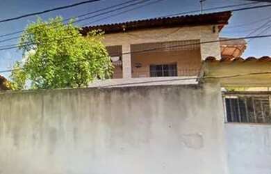 Imagem: A casa possui 2 Dormitórios, 1 Banheiro e está localizado