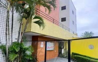 Imagem: O apartamento possui 1 Dormitório, 1 Banheiro, 1 Vaga na garagem