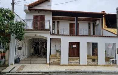 Imagem 5: Casa no bairro JD. Veneza em Volta Redonda com 4 quartos sendo 3 suítes, 2 salas