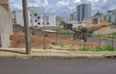 Imagem: O terreno possui 337m² de Área e está localizado em Tabajaras