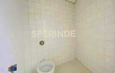 Imagem 11: Ótimo apartamento de 02 dormitórios, área de serviço com banheiro...