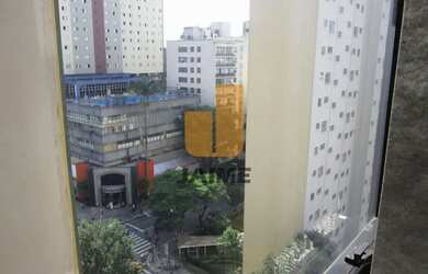 Imagem 4: Conjunto comercial bem localizado em rua próxima ao metrô, com grande...