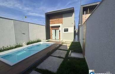 Imagem: A casa possui 3 Dormitórios, 2 Banheiros e 116m² de Área