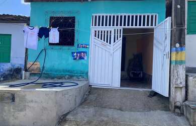 Imagem: A casa à venda possui 2 Dormitórios e 1 Vaga na garagem e