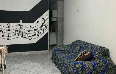 Imagem: A casa possui 2 Dormitórios, 2 Banheiros e está localizado