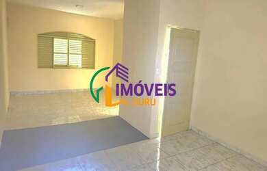 Imagem: A casa possui 3 Dormitórios, 2 Banheiros, 4 Vagas na garagem