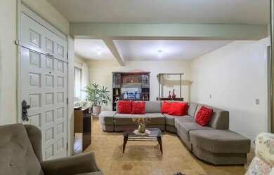 Imagem 16: Casa à venda com excelente localização próxima à UFSM!