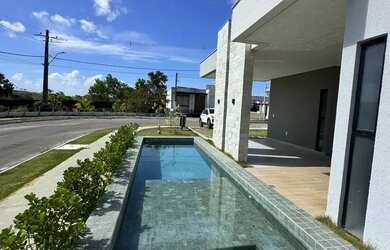 Imagem: A casa em condomínio possui 3 Dormitórios, 2 Banheiros, 2