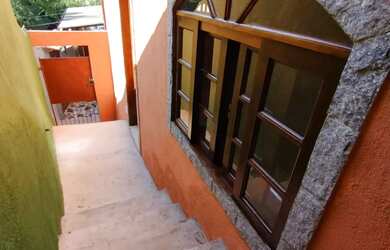 Imagem: A casa possui 2 Dormitórios, 1 Banheiro e está localizado