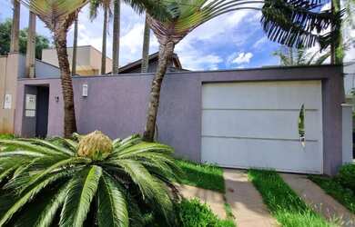 Imagem: A casa em condomínio possui 3 Dormitórios, 3 Banheiros, 4