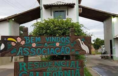 Imagem: O terreno possui 300m² de Área e está localizado em Centro
