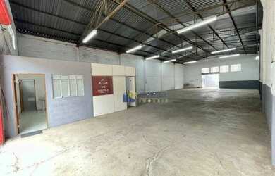 Imagem: GALPÃO para LOCAÇÃO com 350m² de Área de Construída em