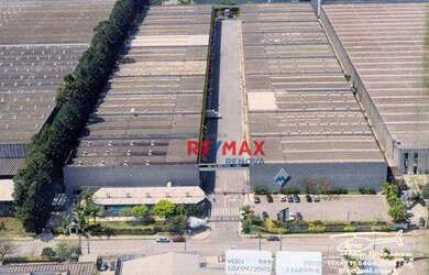 Imagem: O depósito possui 5 Vagas na garagem e 1710m² de Área e está