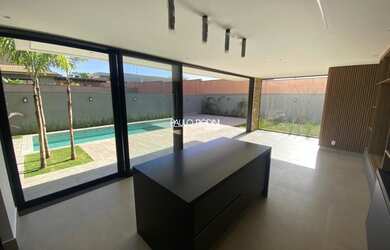 Imagem 2: Casa de condomínio sobrado para venda tem 397 metros quadrados com 4...