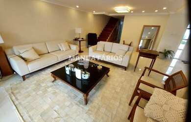 Imagem: A casa em condomínio possui 5 Dormitórios, 5 Banheiros, 5