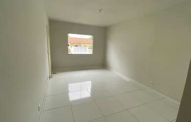 Imagem: A casa em condomínio possui 2 Dormitórios, 1 Banheiro, 2 Vagas