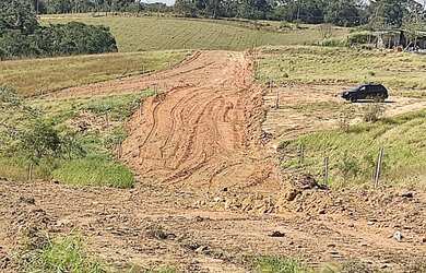 Imagem: O terreno possui 600m² de Área e está localizado em Centro