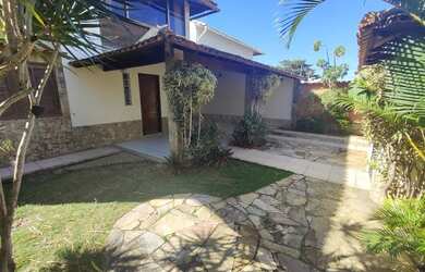 Imagem: A casa possui 5 Dormitórios, 4 Banheiros, 3 Vagas na garagem