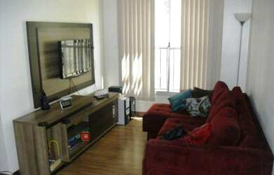 Imagem: O apartamento possui 2 Dormitórios, 1 Banheiro, 1 Vaga na garagem