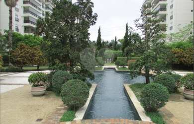 Imagem 5: Apartamento alto padrão. Imóvel mobiliado, Varanda, 220m² de Áreae4...