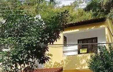 Imagem: A casa em condomínio possui 4 Dormitórios, 3 Banheiros, 5