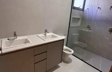 Imagem: A casa em condomínio possui 3 Dormitórios, 5 Banheiros, 4