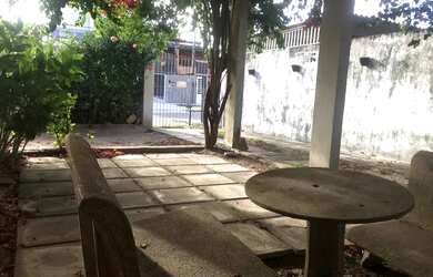 Imagem: A casa possui 3 Dormitórios, 4 Banheiros, 3 Vagas na garagem