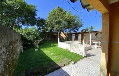 Imagem 7: Casa com Piscina a Venda CA232