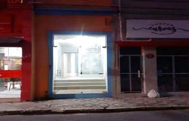 Imagem: A casa possui 3 Dormitórios, 2 Banheiros, 100m² de Área e