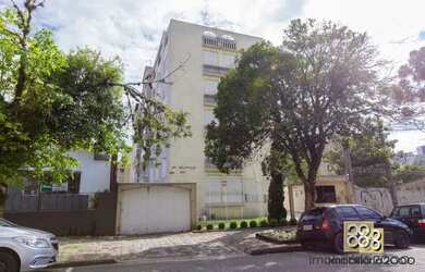 Imagem: O apartamento possui 3 Dormitórios, 1 Banheiro, 1 Vaga na garagem