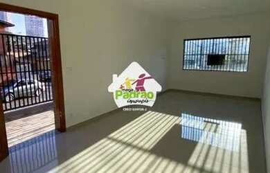 Imagem: A casa possui 1 Dormitório, 2 Banheiros, 1 Vaga na garagem