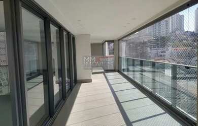 Imagem: O apartamento possui 4 Dormitórios, 5 Banheiros, 4 Vagas na