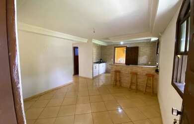 Imagem 2: Casa com Piscina a Venda CA232