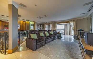 Imagem: O apartamento na cobertura possui 4 Dormitórios, 5 Banheiros