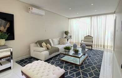 Imagem: Mega casa em Condomínio com 4 Suítes // Duplex // Toda Projetada