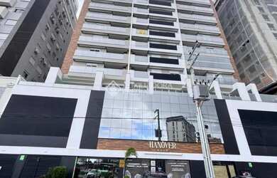 Imagem: O apartamento possui 3 Dormitórios, 3 Banheiros, 2 Vagas na