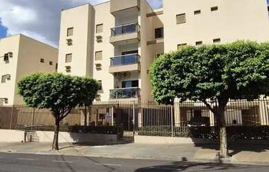 Imagem: O apartamento possui 3 Dormitórios, 2 Banheiros, 2 Vagas na