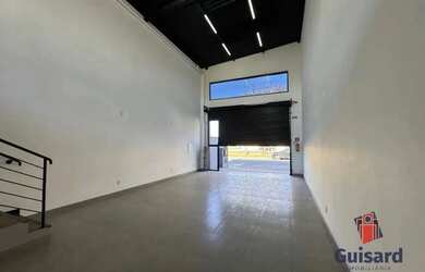 Imagem: O depósito à venda possui 1 Vaga na garagem e 130m² de Área