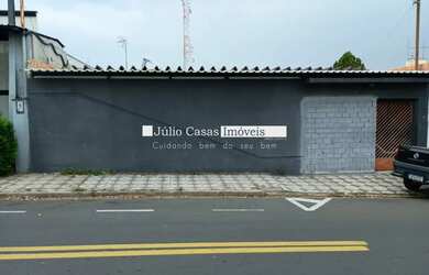 Imagem: A casa possui 3 Dormitórios, 3 Banheiros, 3 Vagas na garagem