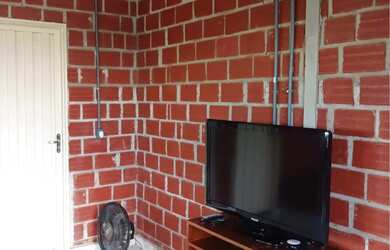 Imagem 16: Rancho vista pro lago. Acomodam 10 pessoas, 4 Vagas na garageme2 Dormitórios