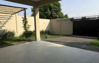 Imagem: A casa possui 3 Dormitórios, 2 Banheiros, 118m² de Área e