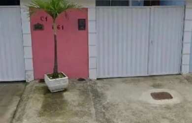 Imagem: A casa possui 2 Dormitórios, 2 Banheiros, 1 Vaga na garagem