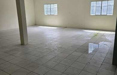 Imagem 8: Sala com 180m² frente de rua