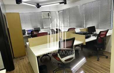 Imagem 3: Sala Comercial Mobiliada à Venda 45m² com 1 Vaga em Localização Estratégica