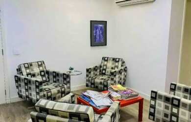 Imagem: O depósito possui 1 Vaga na garagem e 34m² de Área e está