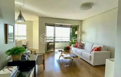 Imagem: O apartamento possui 3 Dormitórios, 2 Banheiros, 2 Vagas na