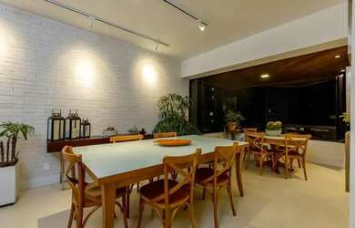 Imagem: O apartamento possui 4 Dormitórios, 5 Banheiros, 3 Vagas na