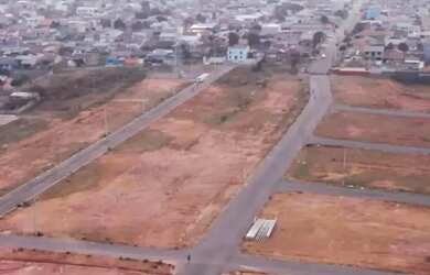 Imagem: O terreno possui 120m² de Área e está localizado em Veneza